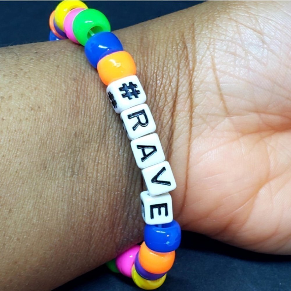 Hashtag #Rave kandi bracelet - Picture 3 of 3